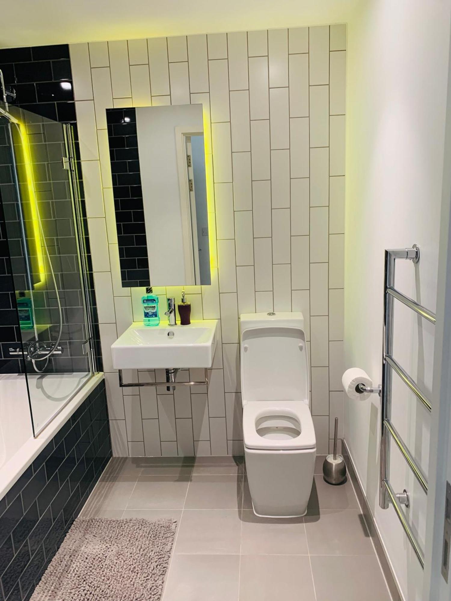 Lush Living - Double Room With Private Bathroom London Exterior photo